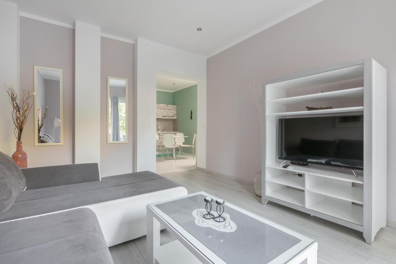 Apartmani Dijana Подгора Екстер'єр фото
